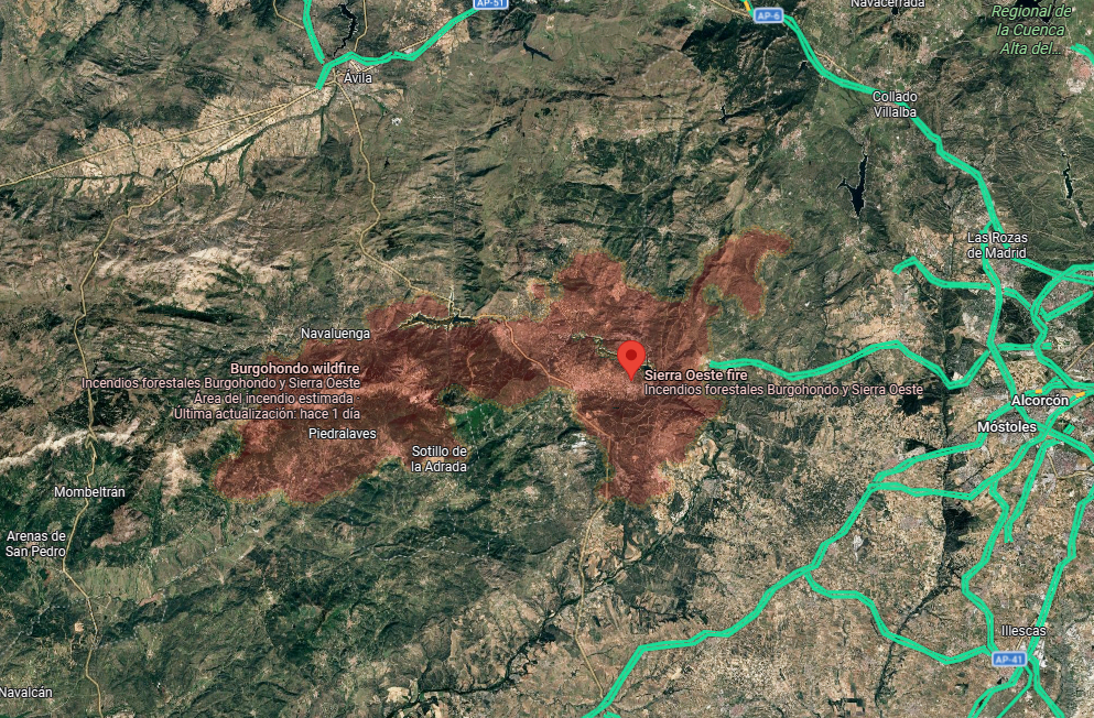 Mapa satelital del incendio de Burgohondo (Ávila) con el perímetro estimado del incendio sobre imagen de satélite, actualizado a 6 de agosto de 2026.